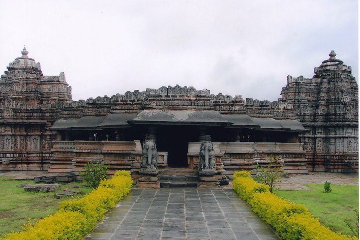 Veera Narayana Temple Belavadi Karnataka